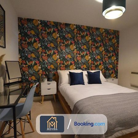 Lgi Stunning 1 Bedroom Apartment By Movida Property Group Short Lets & Serviced Accommodation Leeds  Kültér fotó